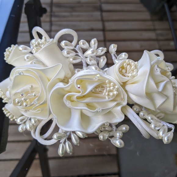 dress and accessories - Picture 8 of 13